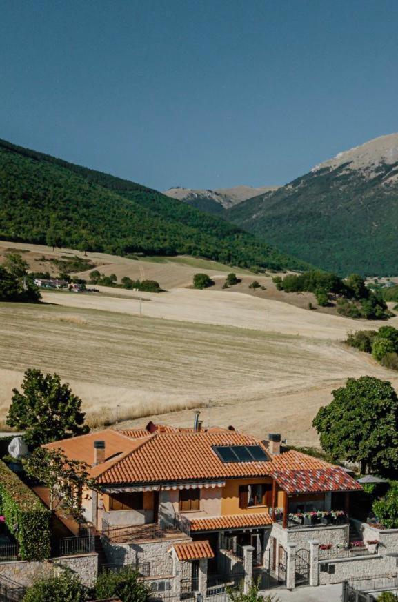Affittacamere Residenza Montedoro Norcia Eksteriør bilde